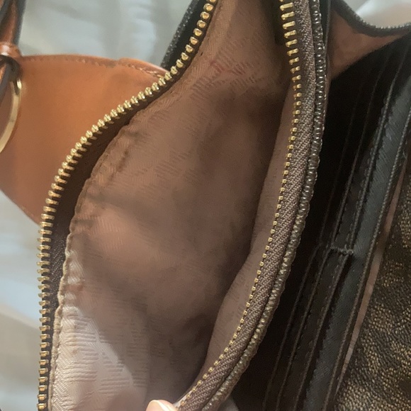 Classic Michael Kors Cross Body Purse - Picture 3 of 4